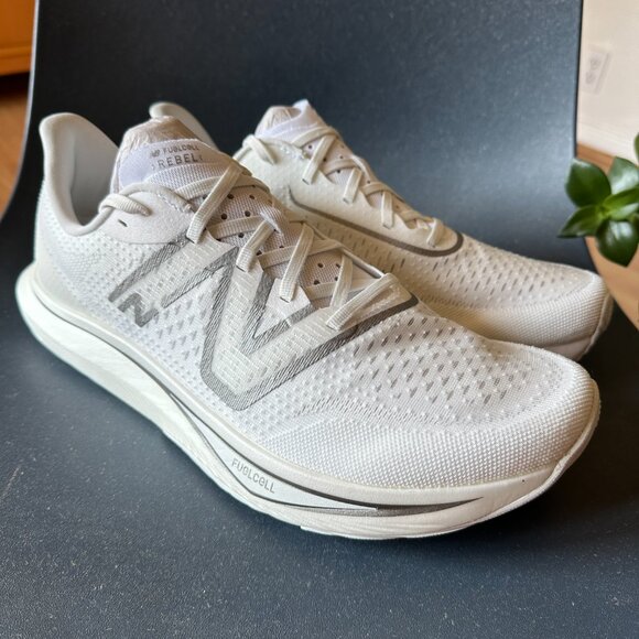 New Balance Fuelcell Rebel v3 - New with box - Men's 12 D - Picture 4 of 11